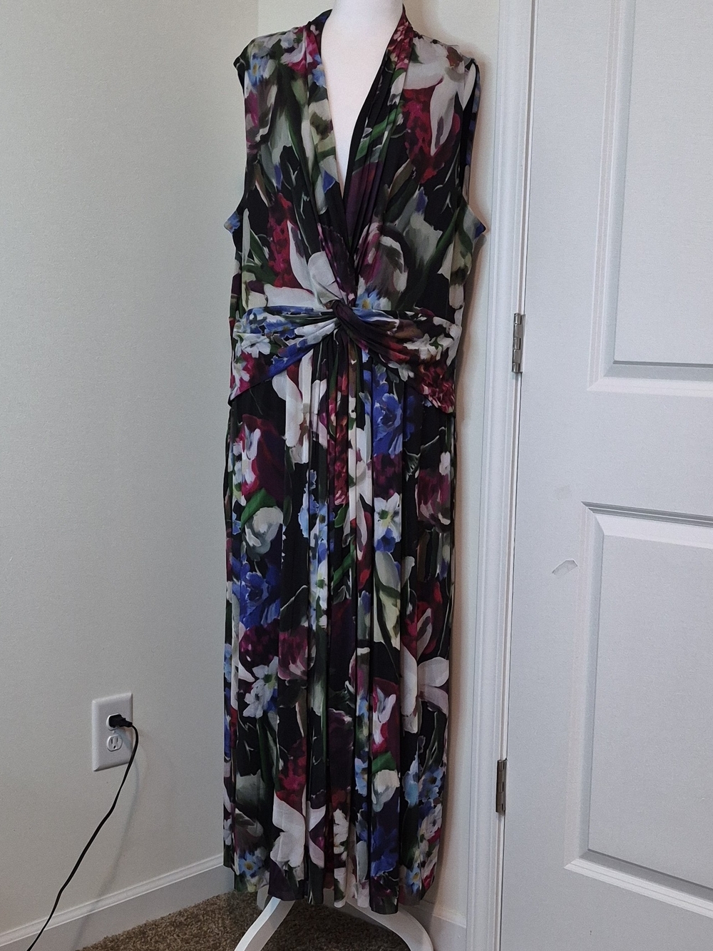 Floral Print Sleeveless Knot-Front Maxi Dress - Black Multicolor